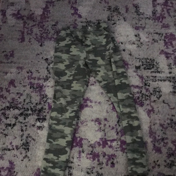 Camo pants - Picture 1 of 1